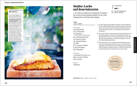 Bild zeigt ein gebratenes Lachsfilet auf Salzstein mit Zitronenscheiben, daneben Text mit Rezeptanleitung.