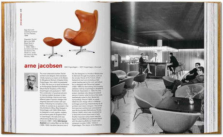 Linke Seite: Text und Bild eines roten Egg Chairs mit Fußhocker, rechts daneben Text über Arne Jacobsen.
